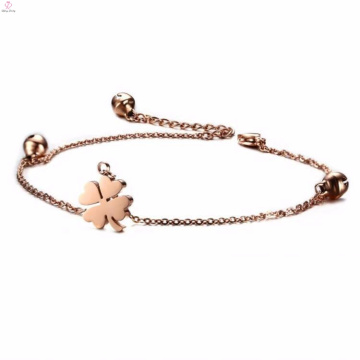 2017 charmes de trèfle à quatre feuilles rose or pendentif hotwife bracelet cheville avec des cloches
